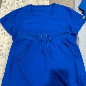 Med Couture scrub set size XS and XST pants in blue